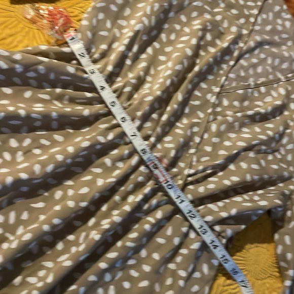 Ladies dress - Picture 3 of 4